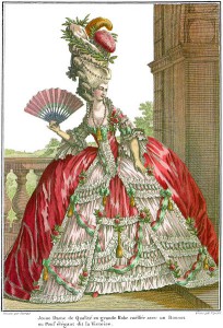 Nymphenburg und seine Bewohner: Nach neuester französischer Mode gekleidet präsentierten sich die Hofdamen in Bayerns Schlössern. Turmhohe Frisuren mußten kunstvoll jongliert werden. Ein Nickerchen zwischendurch war schwer möglich. 